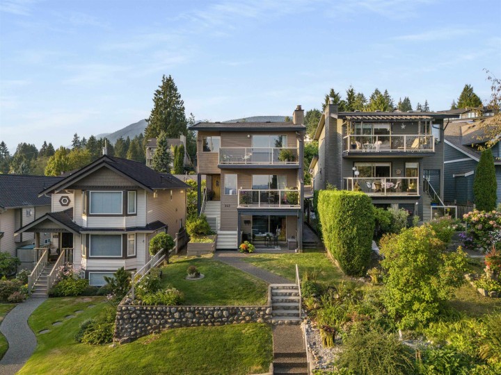 Photo 3 at 342 E 26th Street, Upper Lonsdale, North Vancouver