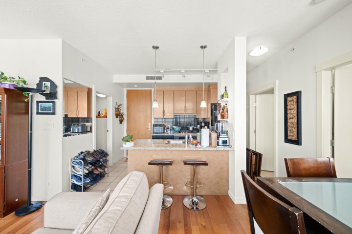 Photo 9 at 3802 - 1189 Melville Street, Coal Harbour, Vancouver West