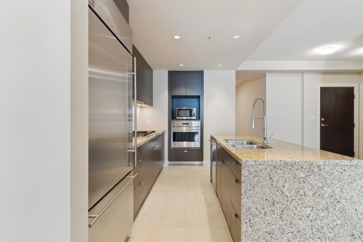 Photo 6 at 305 - 6080 Iona Drive, University VW, Vancouver West