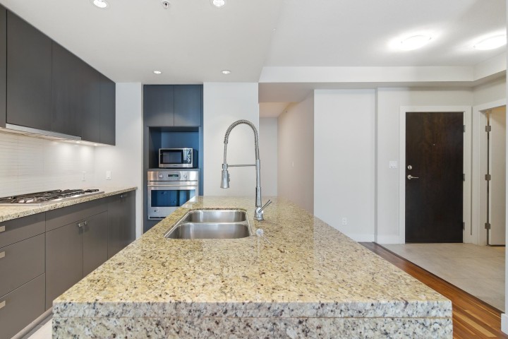 Photo 7 at 305 - 6080 Iona Drive, University VW, Vancouver West