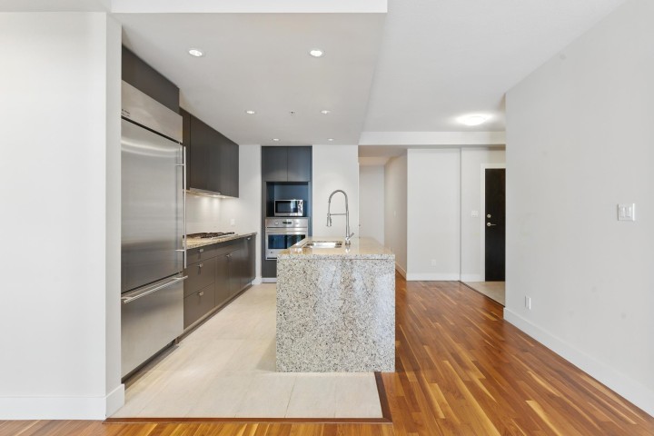 Photo 5 at 305 - 6080 Iona Drive, University VW, Vancouver West