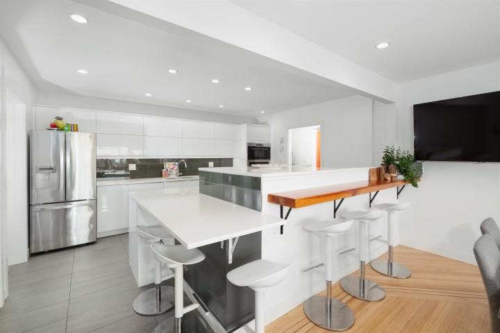 Photo 6 at 1095 W Keith Road, Pemberton Heights, North Vancouver