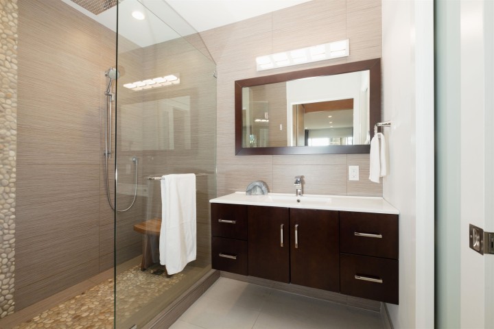 Photo 13 at 1095 W Keith Road, Pemberton Heights, North Vancouver