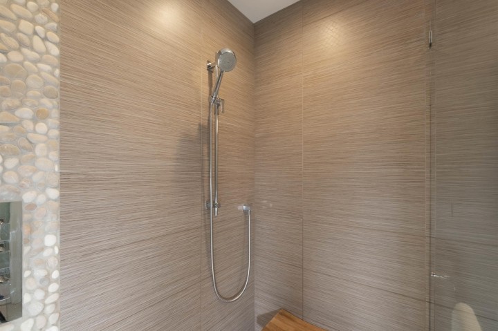 Photo 14 at 1095 W Keith Road, Pemberton Heights, North Vancouver