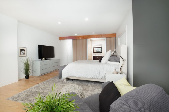 Photo 11 at 1095 W Keith Road, Pemberton Heights, North Vancouver