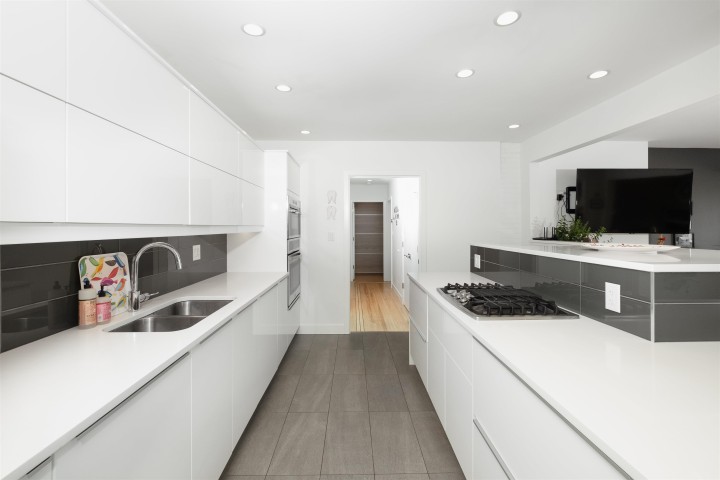 Photo 8 at 1095 W Keith Road, Pemberton Heights, North Vancouver