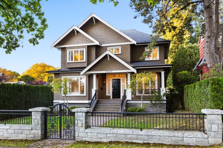 Photo 3 at 3895 W 23rd Avenue, Dunbar, Vancouver West