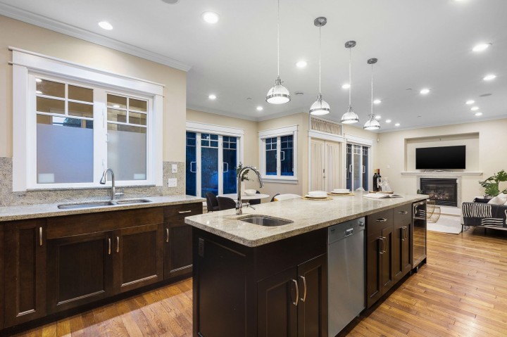 Photo 10 at 3895 W 23rd Avenue, Dunbar, Vancouver West