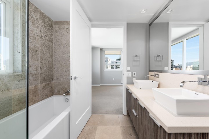 Photo 17 at 1004 - 1661 Ontario Street, False Creek, Vancouver West