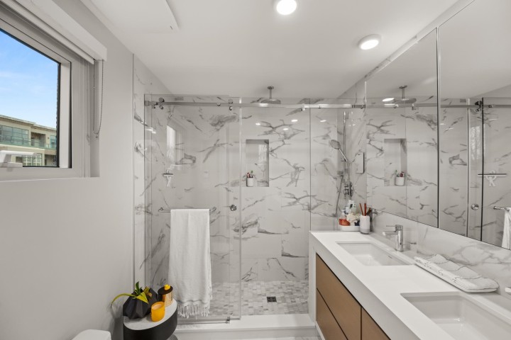 Photo 33 at 401 - 2687 Maple Street, Kitsilano, Vancouver West