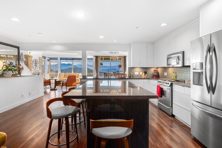 Photo 3 at 8534 Seascape Court, Howe Sound, West Vancouver