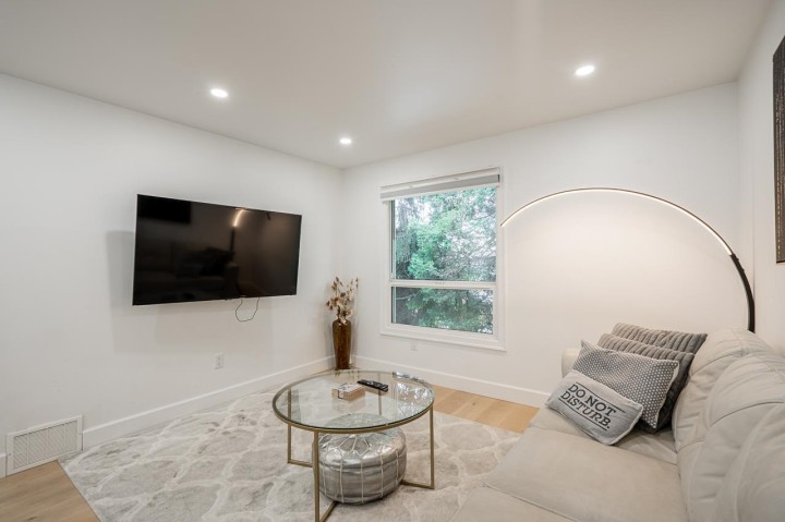 Photo 6 at 1620 Mclean Drive, Grandview Woodland, Vancouver East