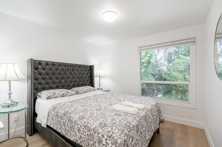 Photo 9 at 1620 Mclean Drive, Grandview Woodland, Vancouver East