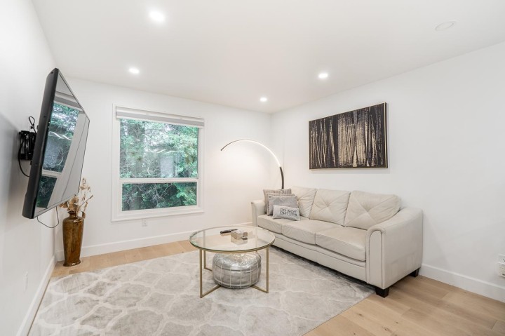 Photo 8 at 1620 Mclean Drive, Grandview Woodland, Vancouver East