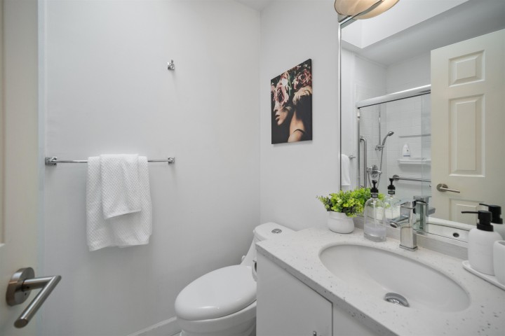 Photo 9 at 248 E 59th Avenue, South Vancouver, Vancouver East