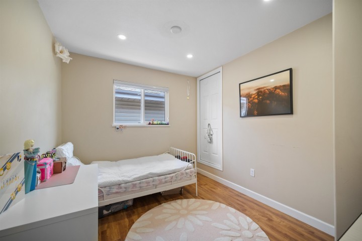 Photo 8 at 248 E 59th Avenue, South Vancouver, Vancouver East