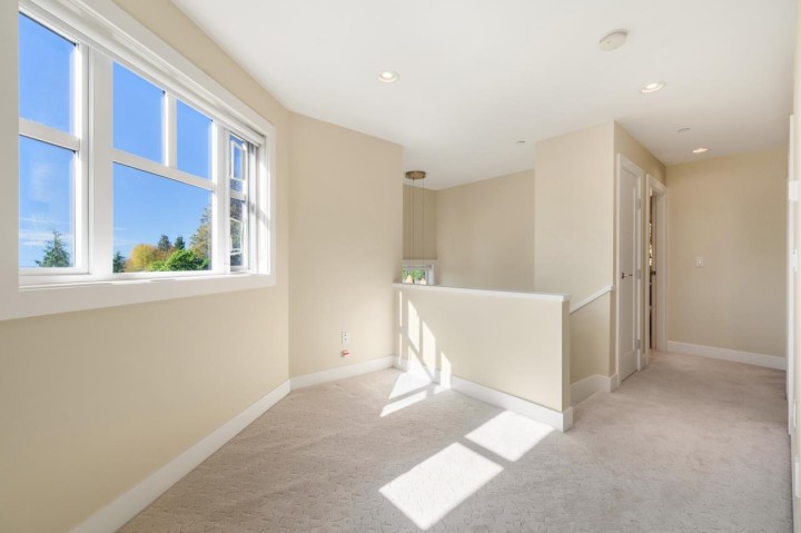 Photo 19 at 1 - 2555 Skilift Road, Chelsea Park, West Vancouver