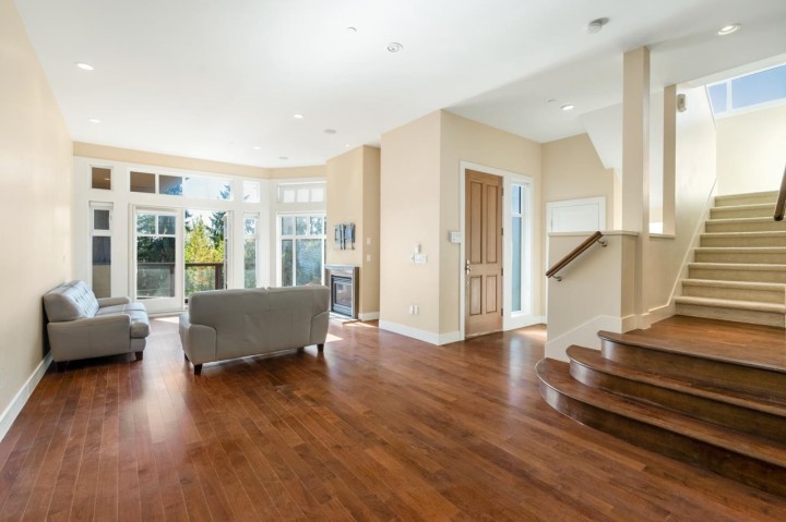 Photo 4 at 1 - 2555 Skilift Road, Chelsea Park, West Vancouver