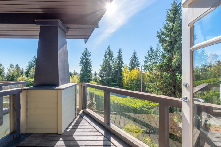 Photo 25 at 1 - 2555 Skilift Road, Chelsea Park, West Vancouver