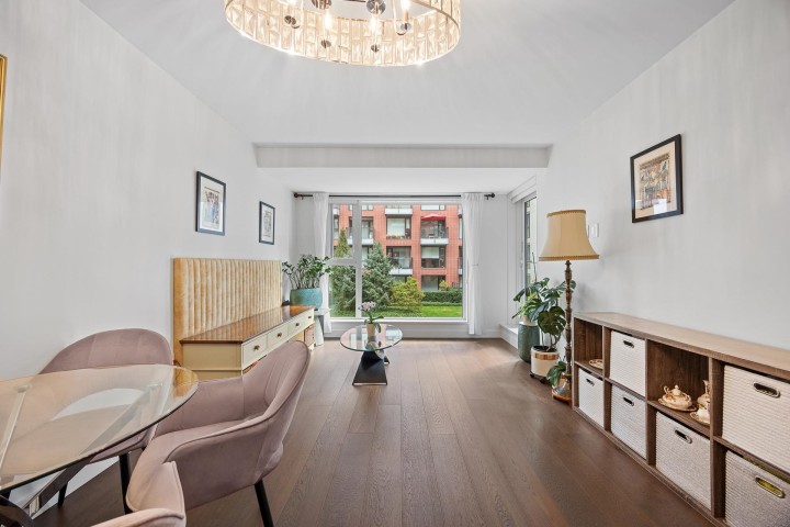 Photo 16 at 305 - 1571 W 57th Avenue, South Granville, Vancouver West