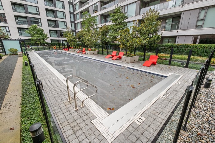 Photo 5 at 305 - 1571 W 57th Avenue, South Granville, Vancouver West