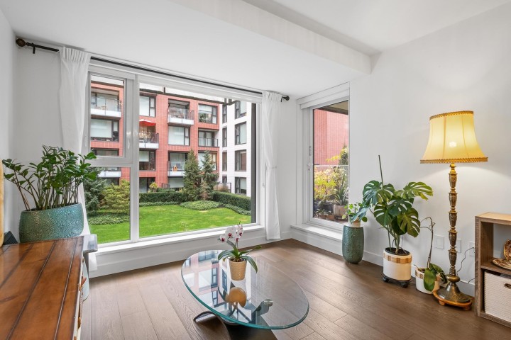 Photo 18 at 305 - 1571 W 57th Avenue, South Granville, Vancouver West