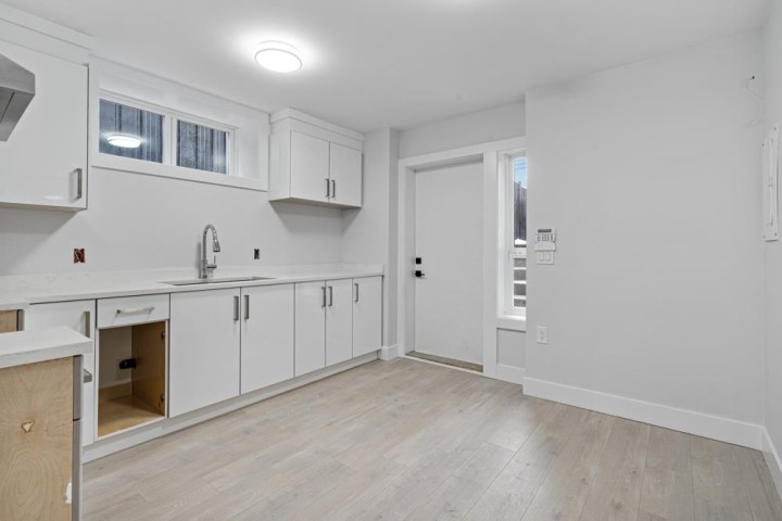 Photo 7 at 6749 Knight Street, South Vancouver, Vancouver East