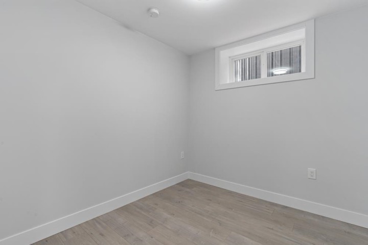 Photo 10 at 6749 Knight Street, South Vancouver, Vancouver East