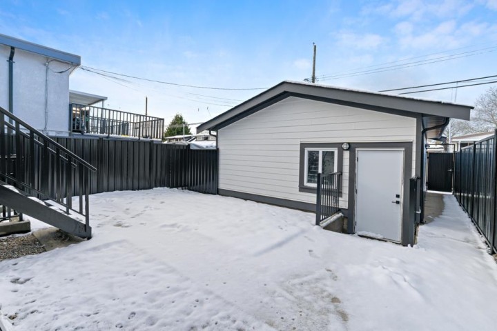 Photo 4 at 6749 Knight Street, South Vancouver, Vancouver East