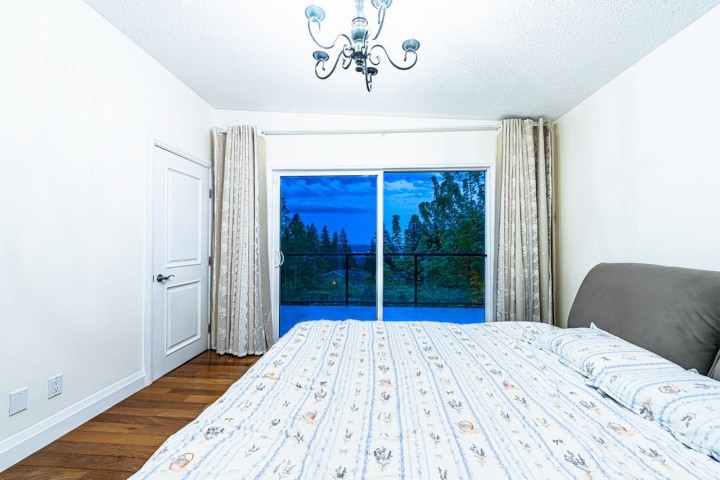 Photo 16 at 520 Ballantree Place, Glenmore, West Vancouver
