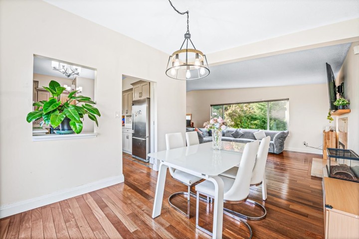 Photo 12 at 520 Ballantree Place, Glenmore, West Vancouver