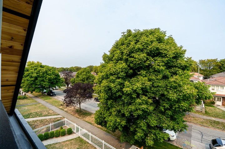 Photo 27 at 1 - 2248 E 48th Avenue, Killarney VE, Vancouver East