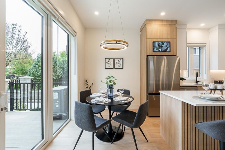 Photo 13 at 1 - 2248 E 48th Avenue, Killarney VE, Vancouver East