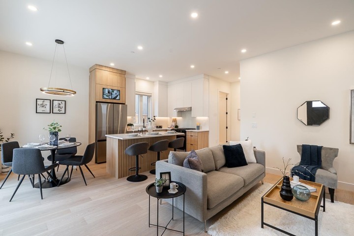 Photo 5 at 1 - 2248 E 48th Avenue, Killarney VE, Vancouver East