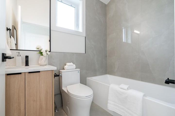 Photo 24 at 1 - 2248 E 48th Avenue, Killarney VE, Vancouver East