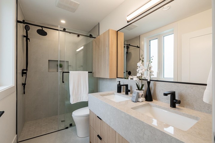 Photo 18 at 1 - 2248 E 48th Avenue, Killarney VE, Vancouver East