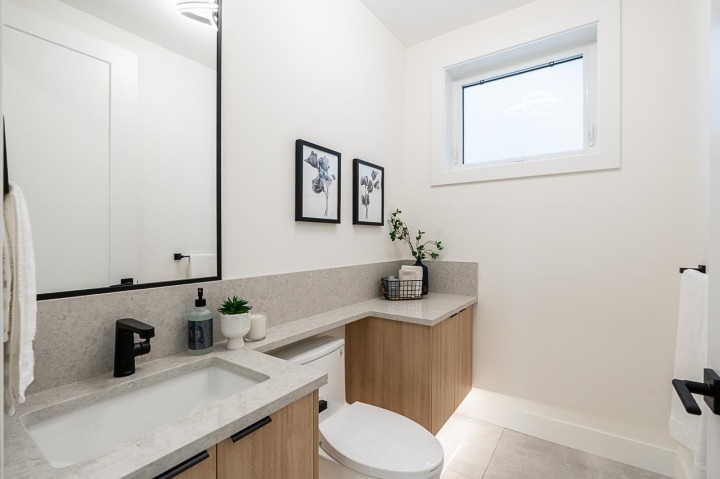 Photo 15 at 1 - 2248 E 48th Avenue, Killarney VE, Vancouver East