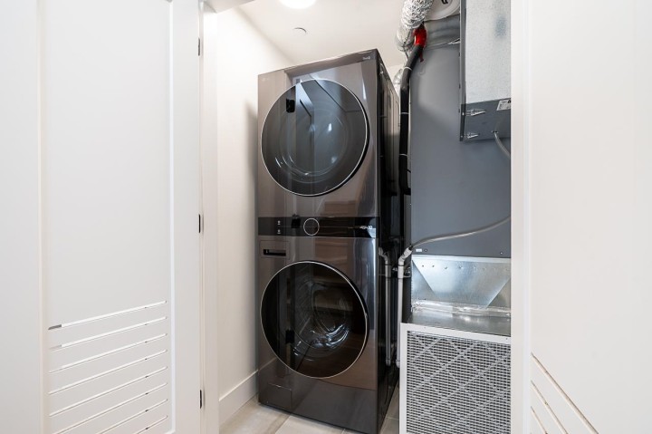 Photo 31 at 1 - 2248 E 48th Avenue, Killarney VE, Vancouver East