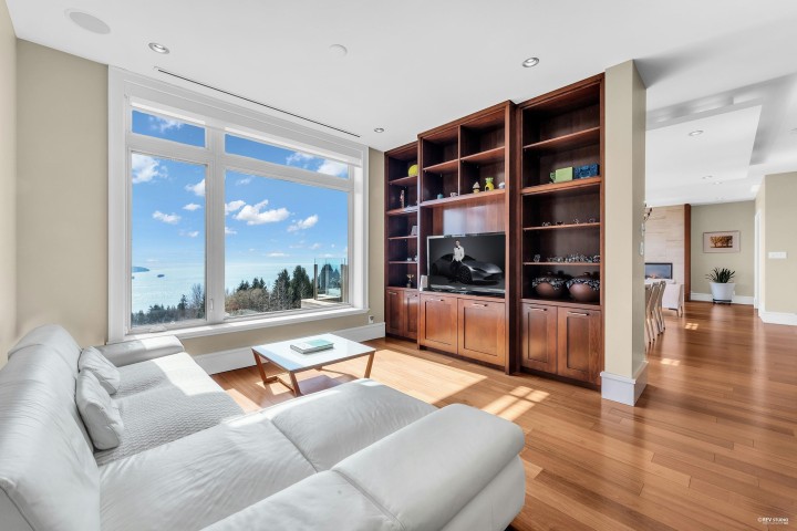 Photo 23 at 102 - 2575 Garden Court, Whitby Estates, West Vancouver