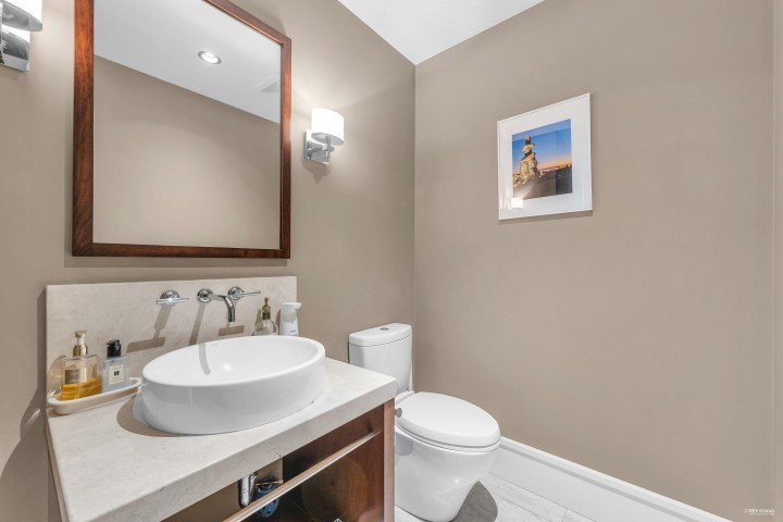 Photo 27 at 102 - 2575 Garden Court, Whitby Estates, West Vancouver