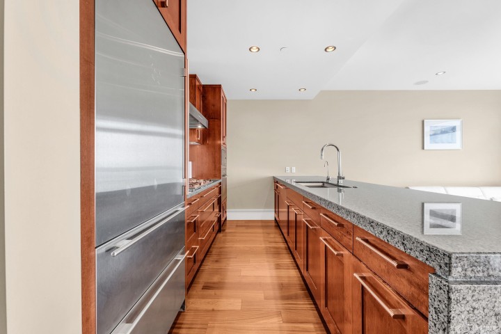 Photo 17 at 102 - 2575 Garden Court, Whitby Estates, West Vancouver