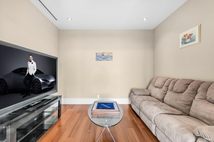 Photo 26 at 102 - 2575 Garden Court, Whitby Estates, West Vancouver