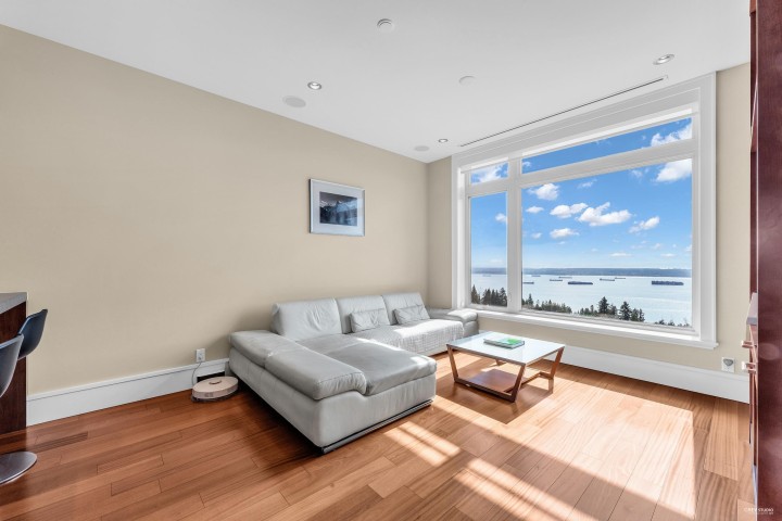 Photo 22 at 102 - 2575 Garden Court, Whitby Estates, West Vancouver