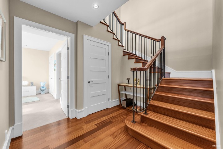 Photo 28 at 102 - 2575 Garden Court, Whitby Estates, West Vancouver