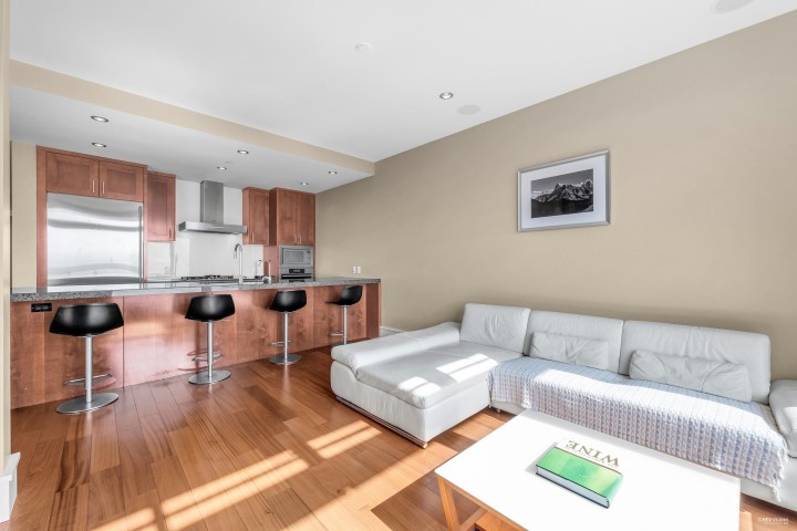 Photo 20 at 102 - 2575 Garden Court, Whitby Estates, West Vancouver