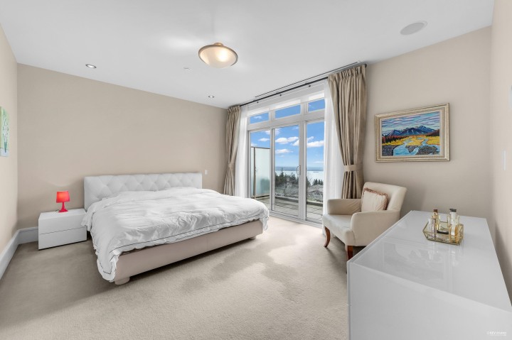 Photo 30 at 102 - 2575 Garden Court, Whitby Estates, West Vancouver