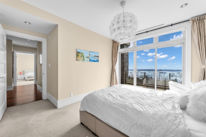 Photo 34 at 102 - 2575 Garden Court, Whitby Estates, West Vancouver