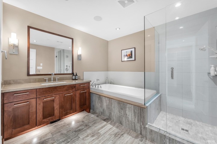 Photo 33 at 102 - 2575 Garden Court, Whitby Estates, West Vancouver