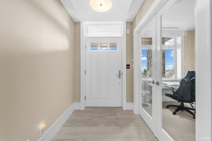 Photo 37 at 102 - 2575 Garden Court, Whitby Estates, West Vancouver