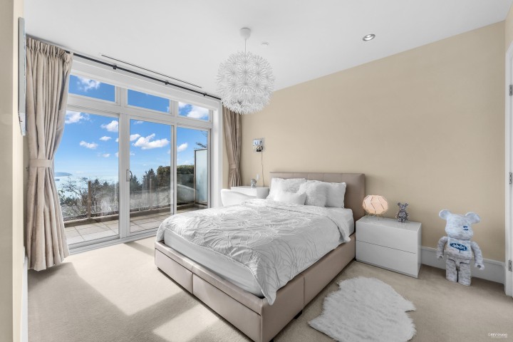 Photo 35 at 102 - 2575 Garden Court, Whitby Estates, West Vancouver